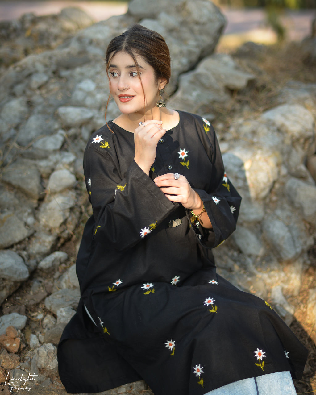Black Daisy Embroidered Kurti