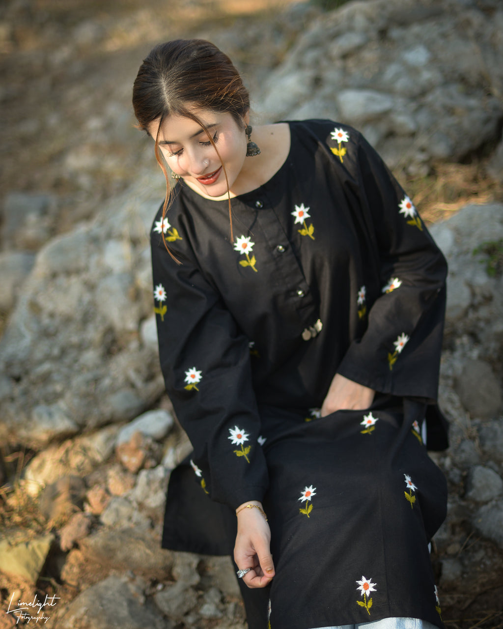 Black Daisy Embroidered Kurti
