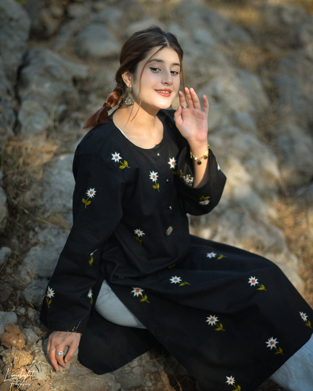 Black Daisy Embroidered Kurti